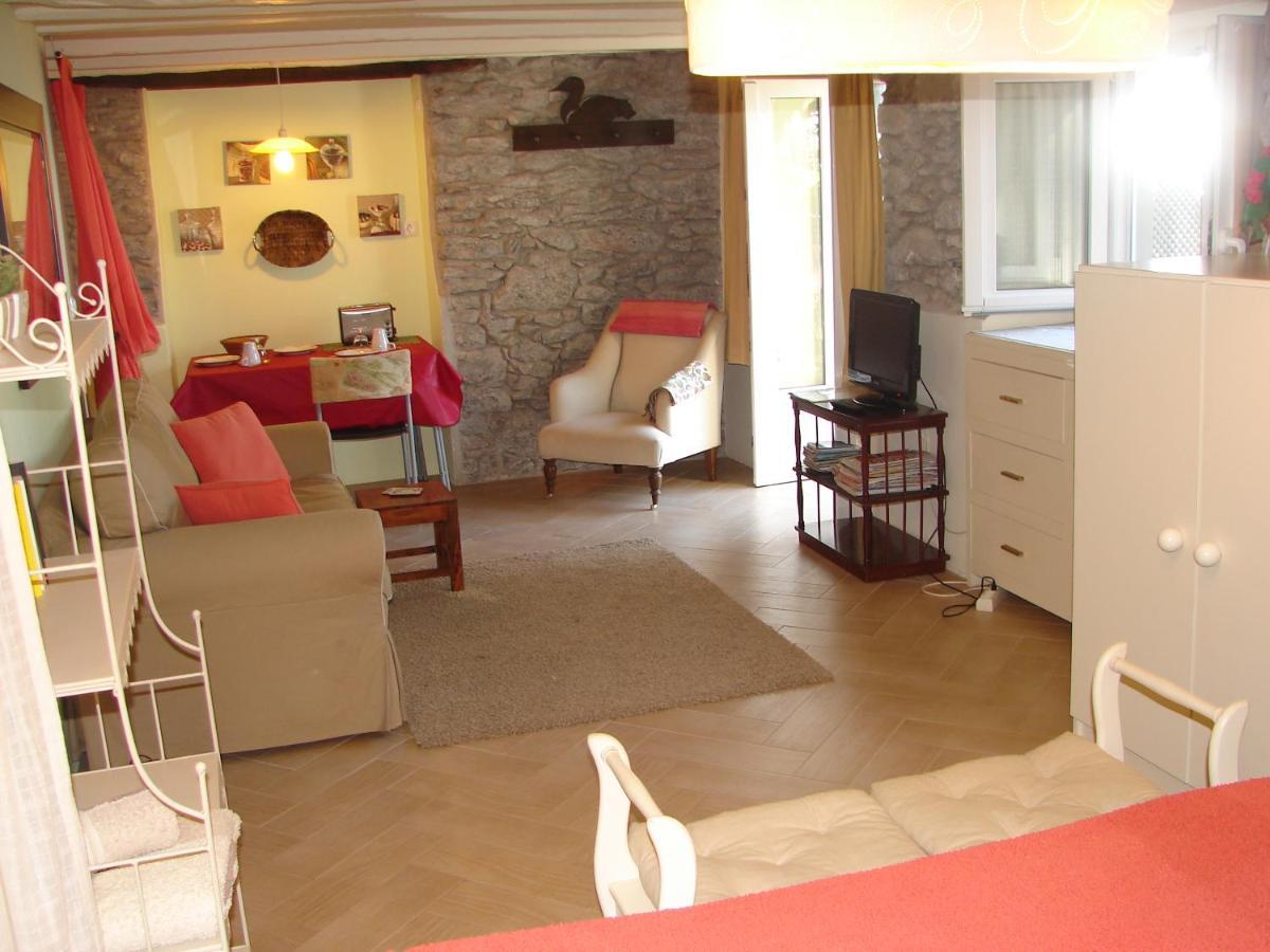 פונשל Romantic Studio חדר תמונה